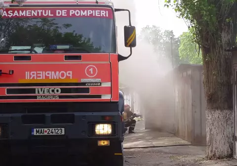 Atac în stil mafiot la Galați! I-a aruncat un cocktail Molotov în garaj | VIDEO