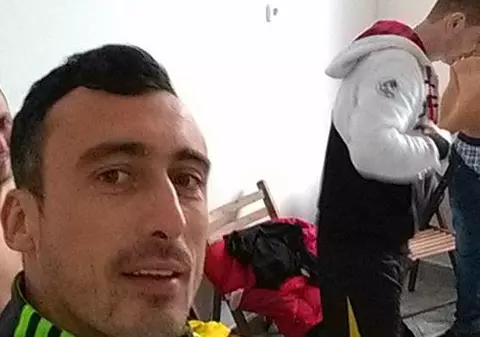 ȘOCANT! Un fotbalist din Liga a III-a a bătut cu bestialitate trei suporteri ai echipei sale