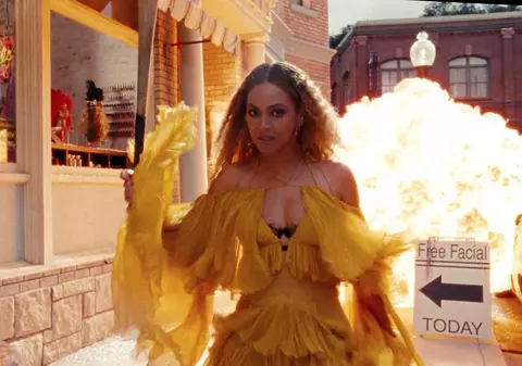 Beyoncé a lansat un nou album în care vorbește despre înșelat, trădare și iubire| VIDEO