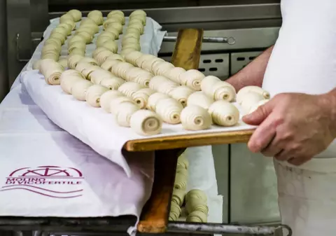 Povestea emoționantă cu cerșetorul care a devenit afacerist peste noapte a avut un final trist. Ce decizie a luat brutarul care voia să-i doneze afacerea