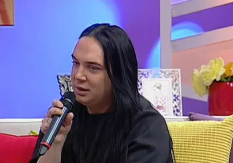A recunoscut că este gay, dar nimeni nu ştie drama prin care a trecut! Stilistul vedetelor din România, mărturisiri dureroase! "Mă marcau psihic"