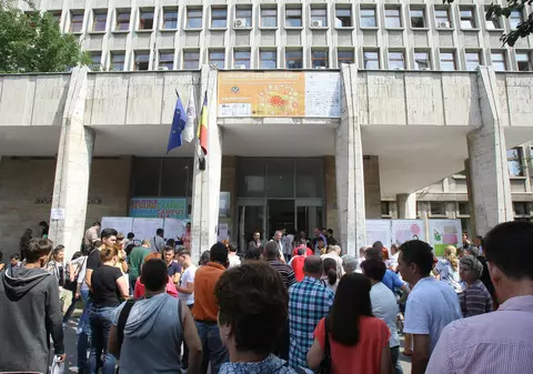 2.795.000 de locuri pentru elevi şi studenţi, anul viitor