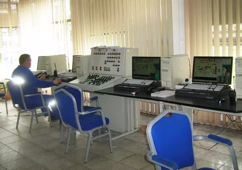 EXCLUSIV | Oltchim îşi revine, dar nu mai are specialişti! ”Munca din combinatul chimic e deosebit de solicitantă, orice mică greşeală poate produce catastrofe!”