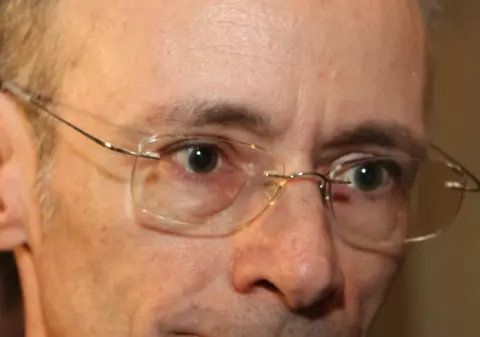 Mihai Albu, operat de urgenţă: "Am avut un litru de puroi în stomac. Mă recuperez greu"