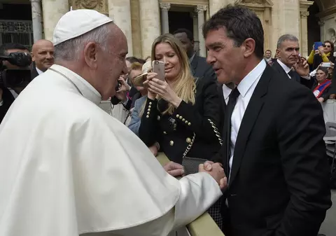 Antonio Banderas, întâlnire emoționantă cu Papa Francisc| FOTO