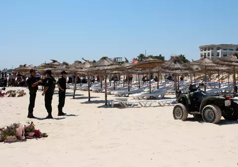 ALERTĂ teroristă pe litoralul european! Plajele din Italia, Franța și Spania vor fi ”însângerate”!