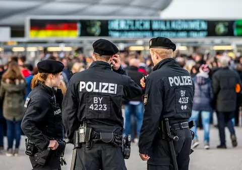 Doi bărbaţi care plănuiau un atac, arestaţi de poliția germană