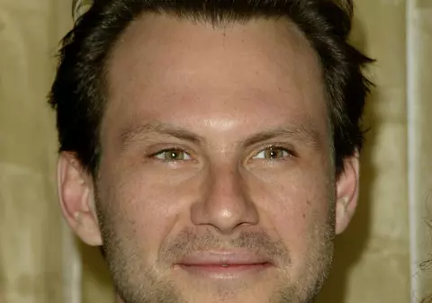 Actorul Christian Slater, dat în judecată de propriul tată: "A încercat să mă omoare înainte să mă nasc"