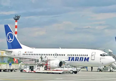Fostul director Tarom a dat în judecată compania