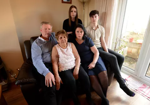 Drama unei bătrâne de 73 de ani din Marea Britanie! Mai are doar câteva luni de trăit, iar autoritățile vor să o deporteze în Africa de Sud