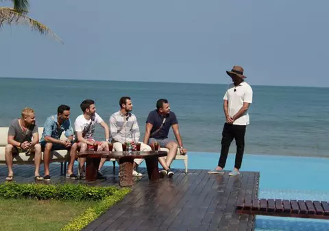 Două concurente de la "Insula iubirii", din ce în ce mai atrase de ispite. Îşi vor înşela Alice şi Loredana iubiţii?