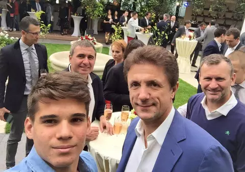 Invitații români au început petrecerea la Sofia. Diseară, meci demonstrativ de ziua lui Stoicikov, cel mai mare jucător bulgar