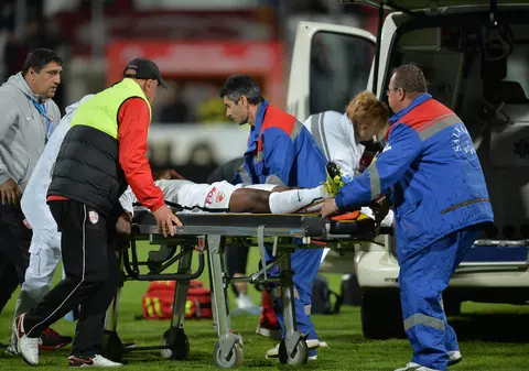 Liga 1, etapa a 10-a, play-off: Dinamo - FC Viitorul 3-3. Tragedie în Ștefan cel Mare. Ekeng a decedat la spital, după ce a suferit un şoc cardiogenic în minutul 70 LIVEBLOG