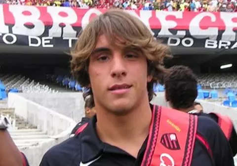 Încă o tragedie în fotbal, după moartea lui Ekeng. Un alt fotbalist de 26 de ani a murit pe teren