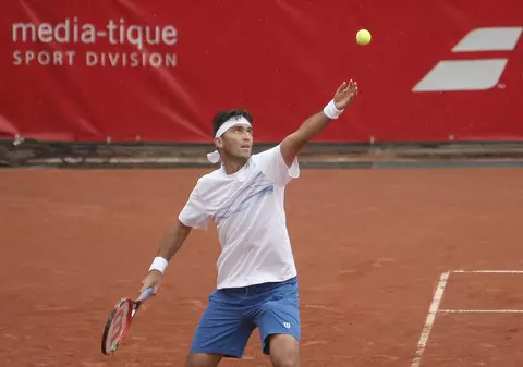 Horia Tecău s-a calificat în "sferturi", la dublu, la turneul de tenis din Elveţia