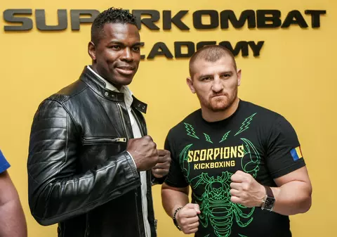 SUPERKOMBAT BUCUREȘTI: Luptătorii au dat proba cântarului în noua Academie Superkombat, lansată în prezența lui Remy Bonjasky | GALERIE FOTO
