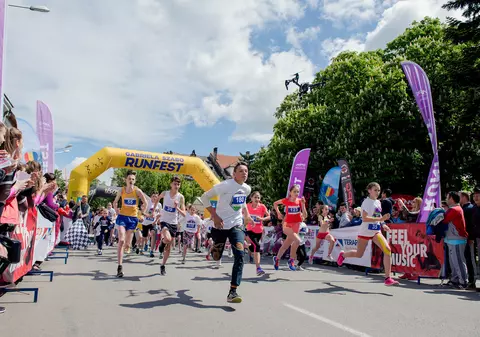 Pasionați de alergare din aproximativ 70 de localități, prezenți la ediția a XI-a a „Gabriela Szabo RUNFEST” / GALERIE FOTO