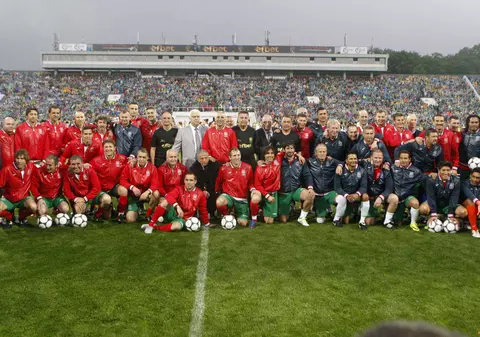 Spectacol la aniversarea lui Stoichkov. 40.000 de oameni au urmărit meciul demonstrativ. Hagi, Popescu ori Craioveanu au fost acolo | FOTO&VIDEO