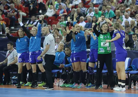 Handbal feminin, Final Four: Suntem finalişti! CSM București a învins Vardar și va juca pentru trofeul Champions League, cu Gyor / GALERIE FOTO