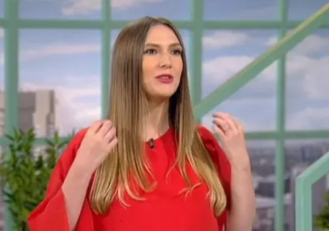 Adela Popescu, surpriză din partea părinților. "Au venit să mă sărbătorească"