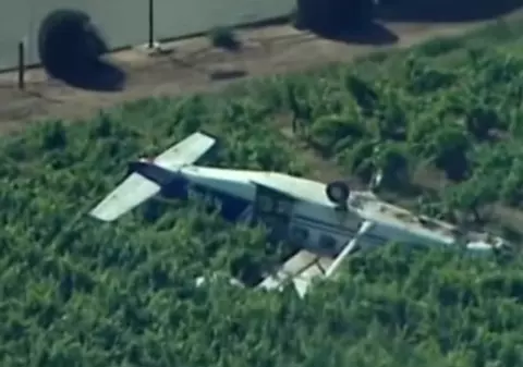 Momente de groază! Un avion cu 17 parașutiști la bord s-a prăbușit. Unul dintre ei a filmat dezastrul | VIDEO