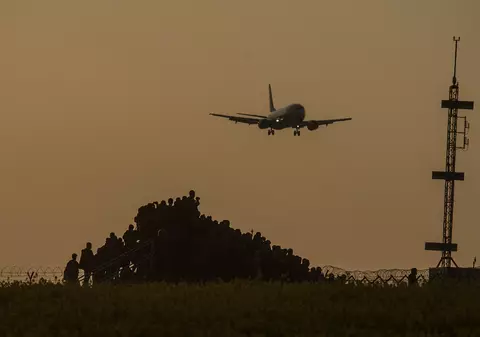 Accident aviatic cu șapte morți în Afganistan! Doar doi membri ai echipajului au supraviețuit