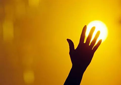 Prognoza meteo. Va fi din ce în ce mai cald. Revine canicula în România