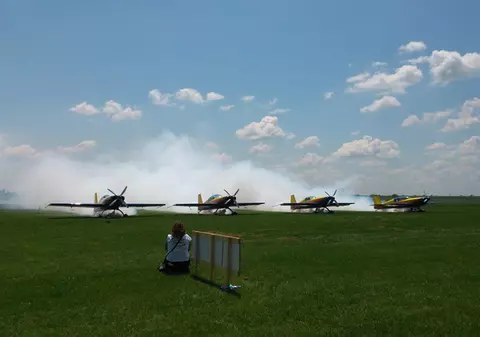 FOTO/VIDEO Spectacol aviatic pentru prichindei la Aerodromul Clinceni