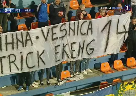 Ce gafă! Detaliul care a stricat momentul de reculegere de la meciul ASA - Steaua ținut în memoria lui Ekeng! Foto în articol