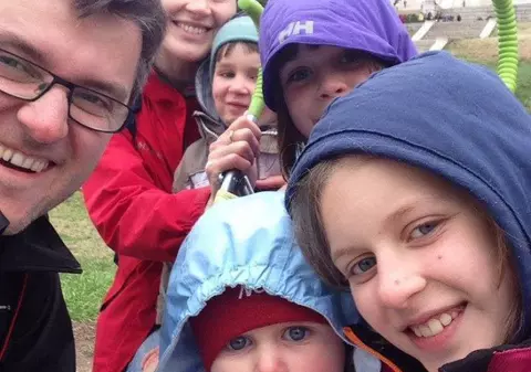 Soarta copiilor Bodnariu, decisă până joi. Autorităţile vor stabili dacă îi decad din drepturi pe cei doi părinţi