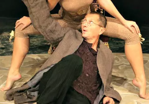 Cea mai erotica ipostază în care apare maestrul Mălăele!