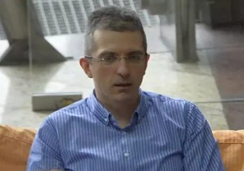 Impactul a fost devastator. Cum arată copacul în care a intrat Dan Condrea cu peste 150 de hm/h | FOTO