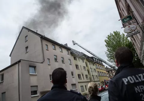 Sfârșit tragic pentru o româncă și doi dintre copiii ei! Au ars de vii într-un incendiu în Germania
