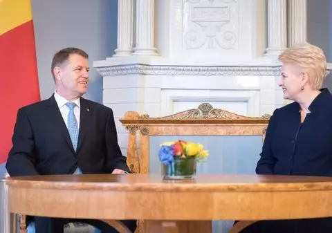 Ce cadou i-a făcut Klaus Iohannis preşedintei Lituaniei, în timpul unei vizite oficiale