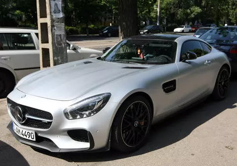 Mercedes-Benz România cheamă peste 200 de autovehicule în service. “Există pericolul unei dezactivări a airbagului de însoțitor”