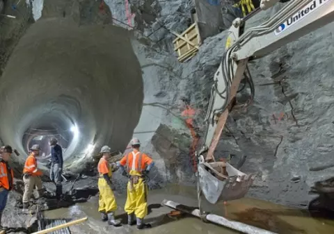 EXCLUSIV | S-a spart sonda de bani de la METROREX. Cum a fost cheltuită jumătate de miliard de euro