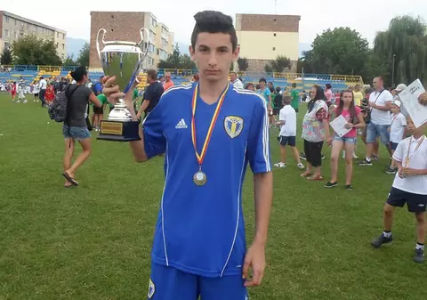 Un fost portar la Petrolul deține recordul național la 400 metri. Povestea fabuloasă a lui Mihai Cristian Pîslaru