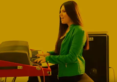 PREMIERĂ LIBERTATEA.RO | Paula Seling lansează "O fată cu un pian”,  un single inedit, pe ritmuri de rap