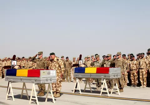 Ceremonii în Afganistan, în memoria militarilor români care au murit. Trupurile celor doi sunt repatriate astăzi