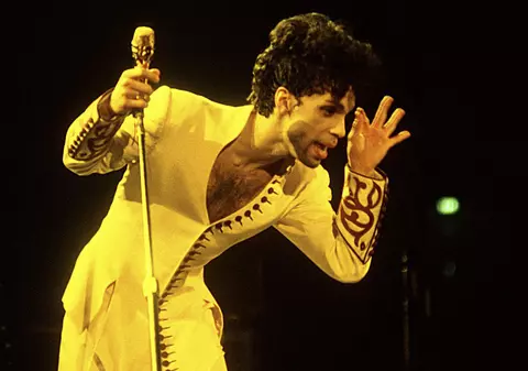 Obiectele lui Prince încep să fie scoasă la licitaţie. "Când oamenii mor, obiectelor lor personale devin mai valoroase"