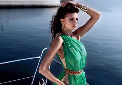 EXCLUSIV / Ramona Gabor a dat iama în milionarii arabi. A ”patentat” arta seducției cu succes la șeici!