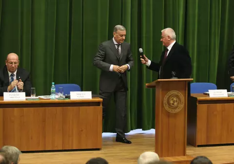 Ajung Mitică Dragomir și Mircea Sandu după gratii? Verdictul dat azi în dosarul dezafilierii adevăratei Universitatea Craiova