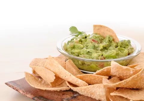 Libertatea te ajută să găteşti ieftin şi bun. Guacamole cu doar 9,50 lei