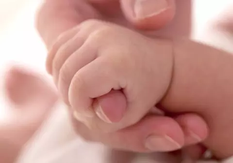 Cutremurător. Bebeluș, mort la spitalul din Piatra Neamţ. Părinţii acuză medicii că vor să muşamalizeze totul