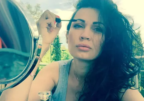 Nicoleta Luciu, complet nemachiată. Nu a scăpat complet de problemele cu tenul | VIDEO