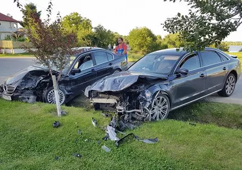 Necazurile se ţin lanţ de Cristina Spătar. Artista a făcut accident la câteva ore de când soţul ei a anunţat divorţul