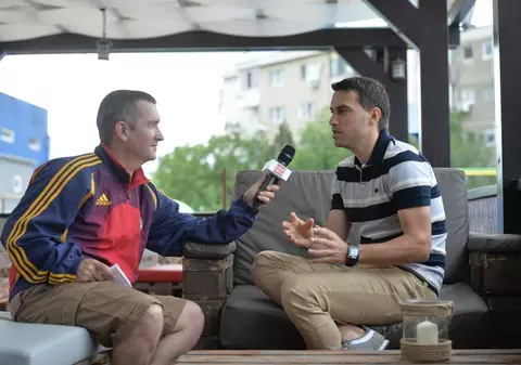 În drum spre Paris, echipa Libertatea l-a vizitat la Arad pe Ovidiu Hațegan, arbitrul român care merge în Franța: ”Sper să mă întorc cât mai târziu de la Euro!” | FOTO&VIDEO EXCLUSIV