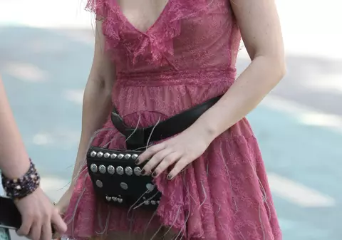 VIDEO EXCLUSIV/ Corina își inaugurează vila cu ajutorul...preotului