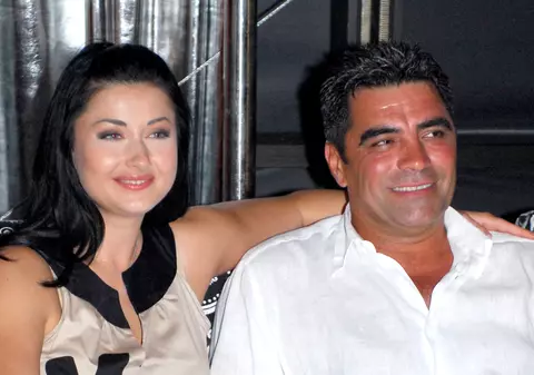 FOTO FĂRĂ PERDEA/ Cât de ușor renunța Gabi Cristea la sutien în prezența lui Marcel Toader!