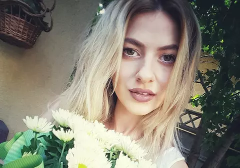 Lidia Buble a încins atmosfera la înălțime. Iubita lui Răzvan Simion, sexy în costum de baie